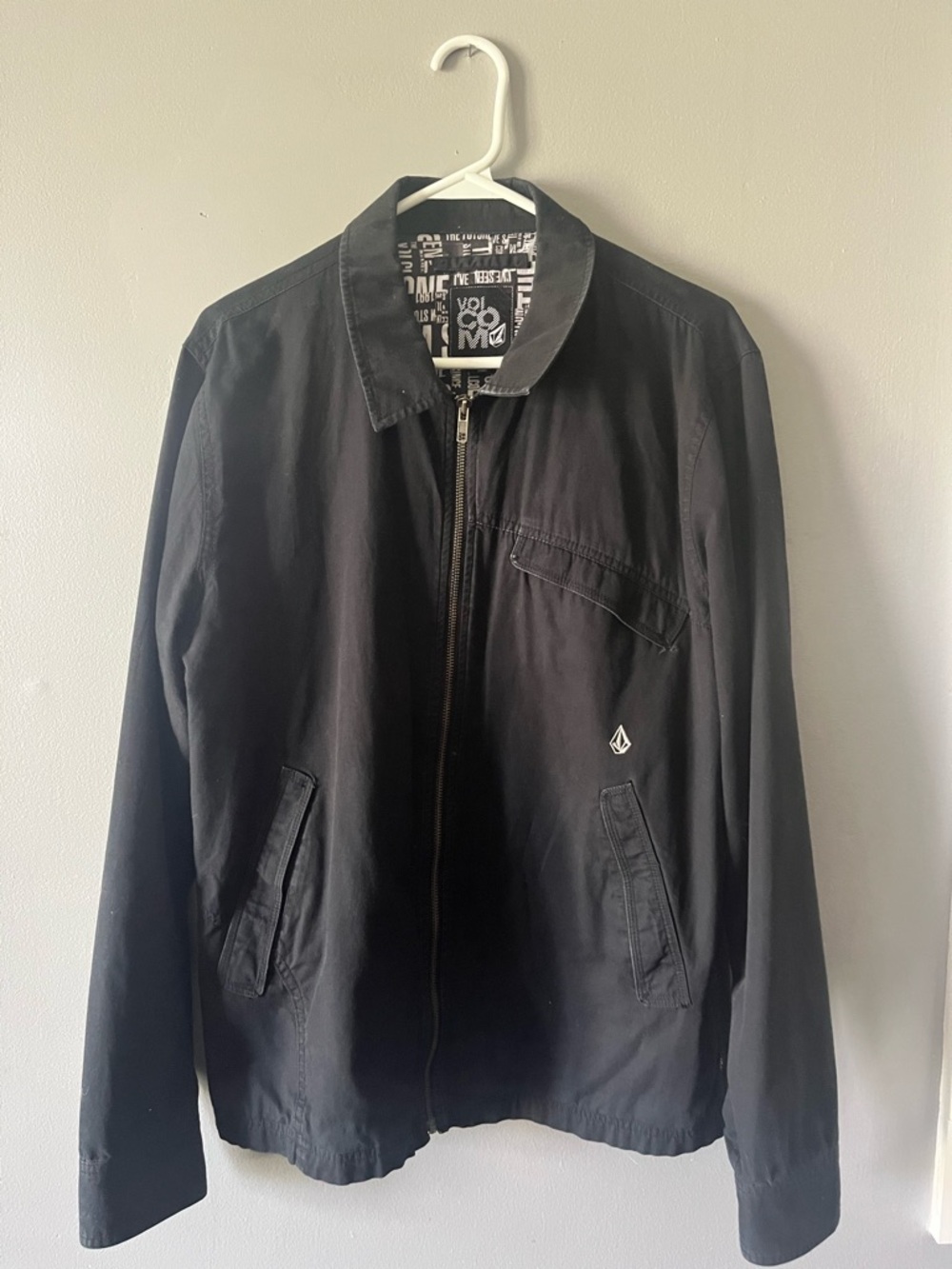 Volcom Men’s Black Lightweight Zip Jacket